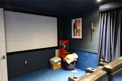 House in Davie, Florida 5 bedrooms, 440.08 sq.m. № 2062589 - photo 11