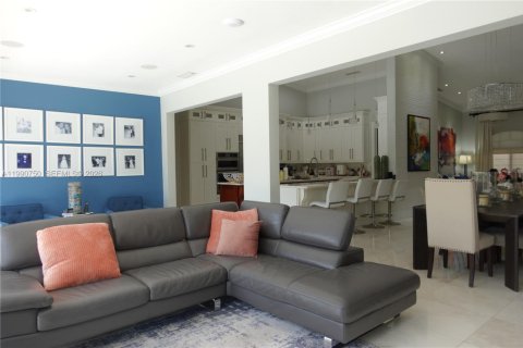 House in Davie, Florida 5 bedrooms, 440.08 sq.m. № 2062589 - photo 4