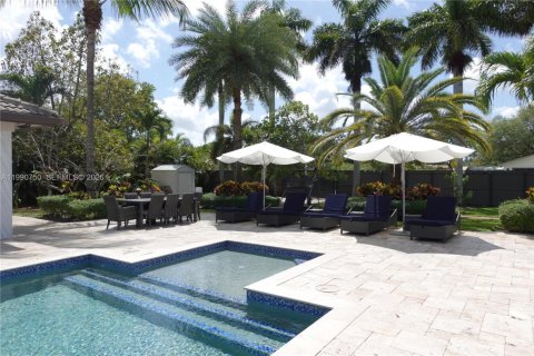 House in Davie, Florida 5 bedrooms, 440.08 sq.m. № 2062589 - photo 6