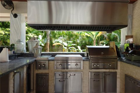 House in Davie, Florida 5 bedrooms, 440.08 sq.m. № 2062589 - photo 7