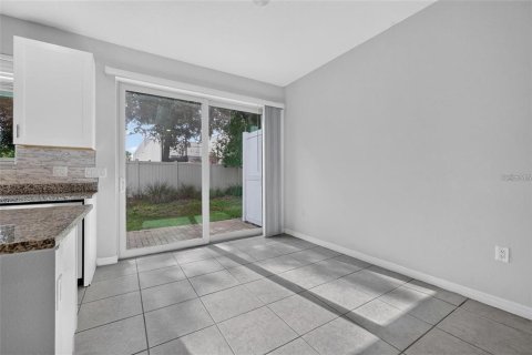 Touwnhouse à louer à Wesley Chapel, Floride: 3 chambres, 146.23 m2 № 2426023 - photo 8