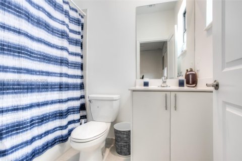 Купить таунхаус в Хомстед, Флорида 3 спальни, 123.37м2, № 2046336 - фото 12