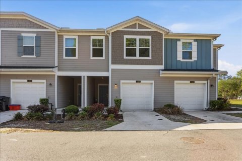 Townhouse in Newberry, Florida 3 bedrooms, 153.94 sq.m. № 2166046 - photo 2