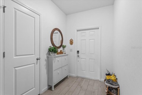 Townhouse in Newberry, Florida 3 bedrooms, 153.94 sq.m. № 2166046 - photo 3