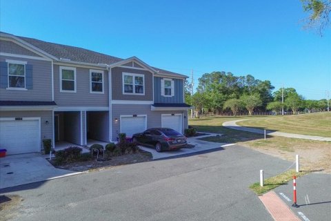 Townhouse in Newberry, Florida 3 bedrooms, 153.94 sq.m. № 2166046 - photo 29