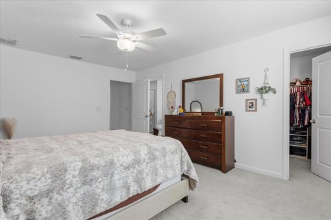 Townhouse in Newberry, Florida 3 bedrooms, 153.94 sq.m. № 2166046 - photo 19