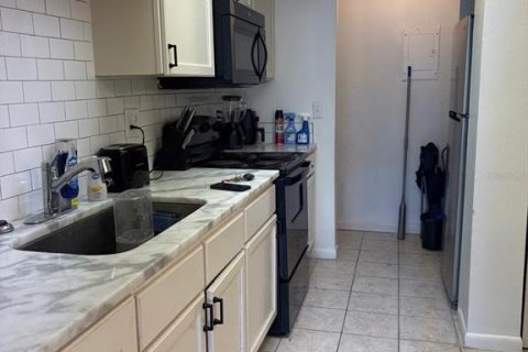 Condo in Orlando, Florida, 2 bedrooms  № 1803402 - photo 9
