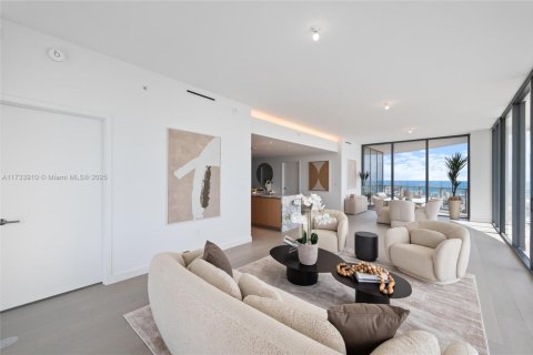 Condominio en venta en Miami, Florida, 4 dormitorios, 295.99 m2 № 1864962 - foto 7