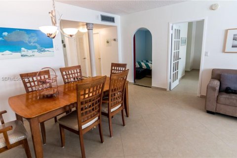 Condominio en alquiler en Hollywood, Florida, 1 dormitorio, 83.24 m2 № 2050700 - foto 7