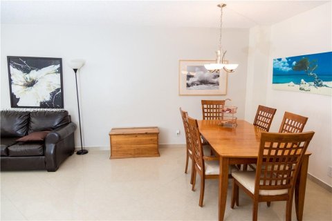 Condominio en alquiler en Hollywood, Florida, 1 dormitorio, 83.24 m2 № 2050700 - foto 6