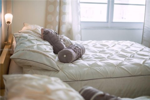 Condominio en alquiler en Hollywood, Florida, 1 dormitorio, 83.24 m2 № 2050700 - foto 11