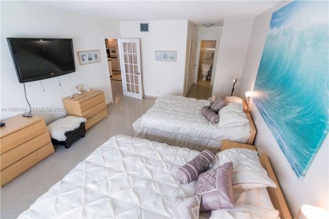 Condominio en alquiler en Hollywood, Florida, 1 dormitorio, 83.24 m2 № 2050700 - foto 10