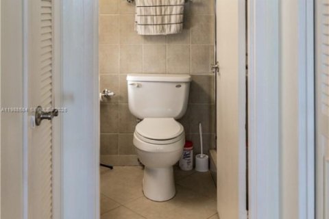 Condominio en alquiler en Hollywood, Florida, 1 dormitorio, 83.24 m2 № 2050700 - foto 15