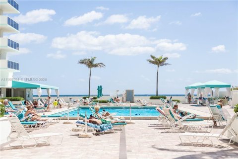 Condominio en alquiler en Hollywood, Florida, 1 dormitorio, 83.24 m2 № 2050700 - foto 23