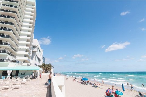 Condominio en alquiler en Hollywood, Florida, 1 dormitorio, 83.24 m2 № 2050700 - foto 25