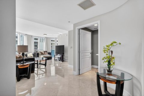 Снять в аренду кондоминиум в Помпано-Бич, Флорида 2 комнаты, 234.95м2, № 2252747 - фото 23