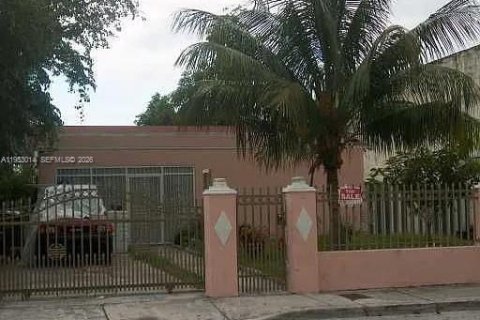 Casa en Miami, Florida 3 dormitorios, 112.6 m2 № 2007944