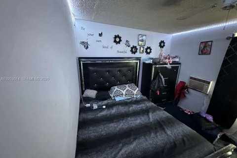 Casa en venta en Miami, Florida, 3 dormitorios, 112.6 m2 № 2007944 - foto 21