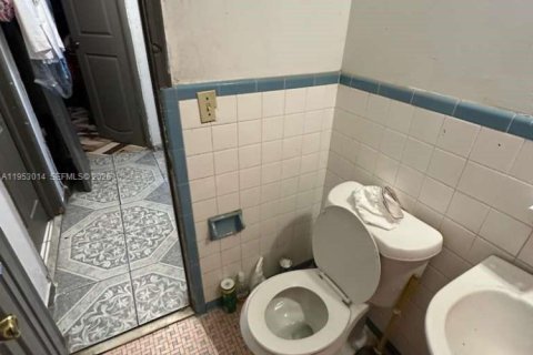 Casa en venta en Miami, Florida, 3 dormitorios, 112.6 m2 № 2007944 - foto 13