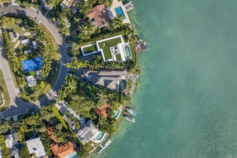 Casa en venta en Miami Beach, Florida, 6 dormitorios, 478.08 m2 № 2031967 - foto 3