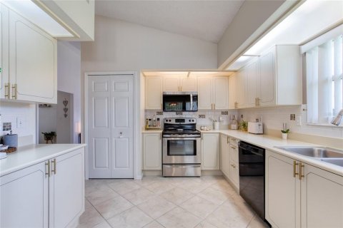Villa ou maison à vendre à Port Orange, Floride: 2 chambres, 168.62 m2 № 2310427 - photo 15