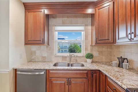 Купить кондоминиум в Данедин, Флорида 5 комнат, 106м2, № 1910597 - фото 7