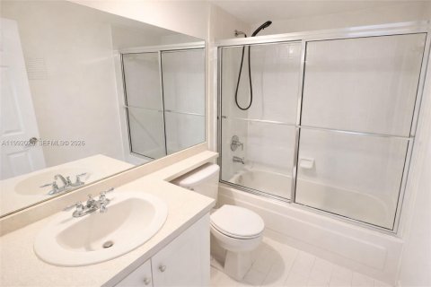 Снять в аренду кондоминиум в Майами, Флорида 2 спальни, 84.73м2, № 2052610 - фото 17