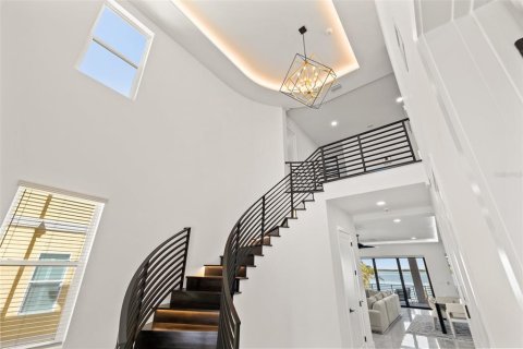 Villa ou maison à vendre à Saint Petersburg, Floride: 4 chambres, 353.03 m2 № 1558030 - photo 10