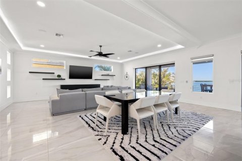 Villa ou maison à vendre à Saint Petersburg, Floride: 4 chambres, 353.03 m2 № 1558030 - photo 23