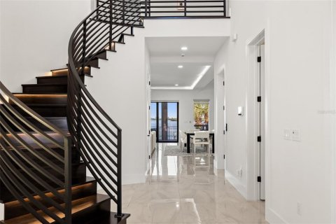 Villa ou maison à vendre à Saint Petersburg, Floride: 4 chambres, 353.03 m2 № 1558030 - photo 8