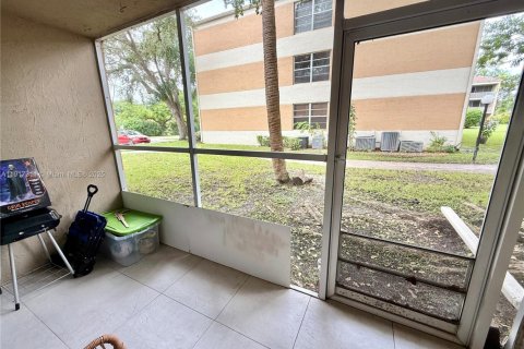 Copropriété à vendre à Coral Springs, Floride: 3 chambres, 105.91 m2 № 2082573 - photo 24