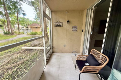 Copropriété à vendre à Coral Springs, Floride: 3 chambres, 105.91 m2 № 2082573 - photo 23