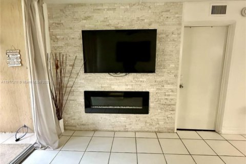 Copropriété à vendre à Coral Springs, Floride: 3 chambres, 105.91 m2 № 2082573 - photo 12
