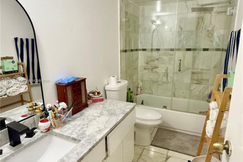Copropriété à vendre à Coral Springs, Floride: 3 chambres, 105.91 m2 № 2082573 - photo 17