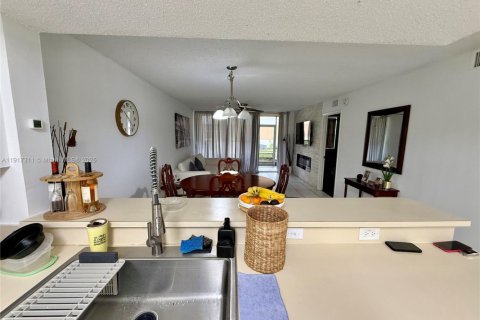 Copropriété à vendre à Coral Springs, Floride: 3 chambres, 105.91 m2 № 2082573 - photo 3