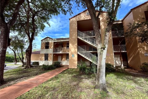 Condo à Coral Springs, Floride, 3 chambres  № 2082573
