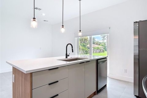 Casa en alquiler en Port Charlotte, Florida, 3 dormitorios, 121.24 m2 № 1904411 - foto 10