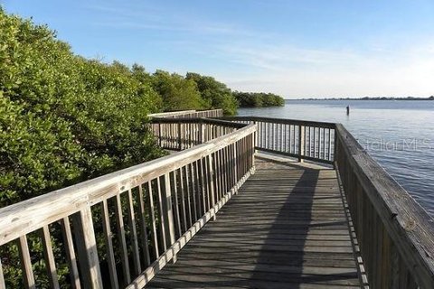 Снять в аренду виллу или дом в Энглвуд, Флорида 1 комната, 105.44м2, № 1652557 - фото 20