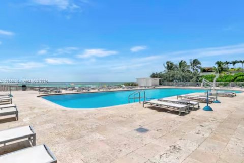 Condominio en venta en Sunny Isles Beach, Florida, 38.09 m2 № 2077982 - foto 10