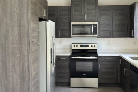 Adosado en venta en Homestead, Florida, 3 dormitorios, 120.96 m2 № 1955409 - foto 3