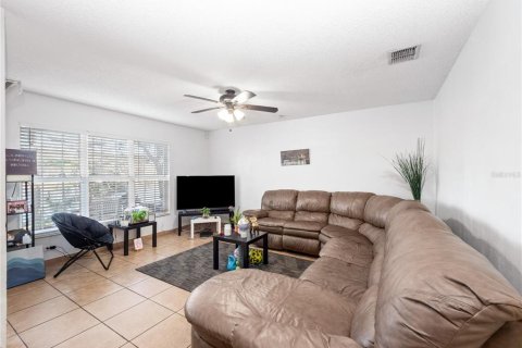 Townhouse in Kissimmee, Florida 3 bedrooms, 135.64 sq.m. № 2236405 - photo 10