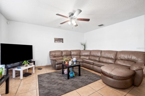 Townhouse in Kissimmee, Florida 3 bedrooms, 135.64 sq.m. № 2236405 - photo 9
