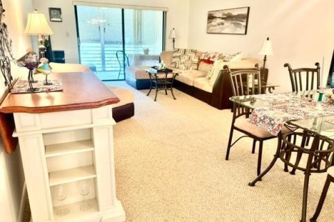 Condo in Tamarac, Florida, 2 bedrooms  № 2387011 - photo 14