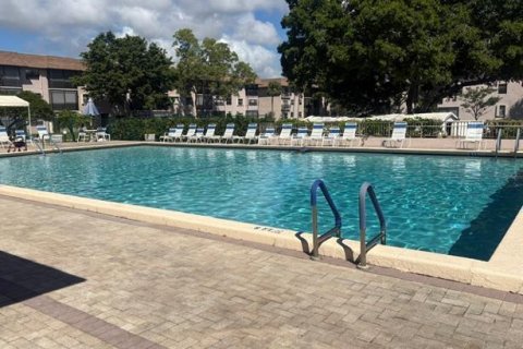 Condo in Tamarac, Florida, 2 bedrooms  № 2387011 - photo 3