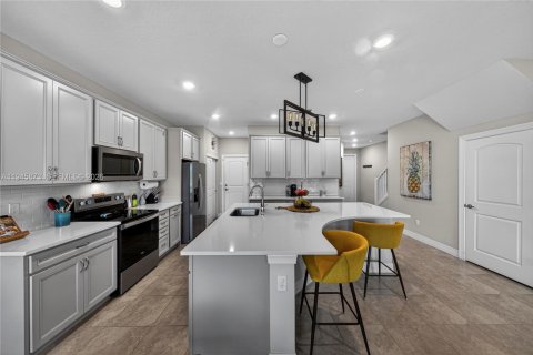 Townhouse in Oakland Park, Florida 3 bedrooms, 164.81 sq.m. № 2005896 - photo 4