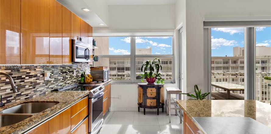 Studio à Condo à Aventura, Floride  № 1989059