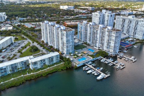 Copropriété à louer à Aventura, Floride: 145.39 m2 № 1989059 - photo 27