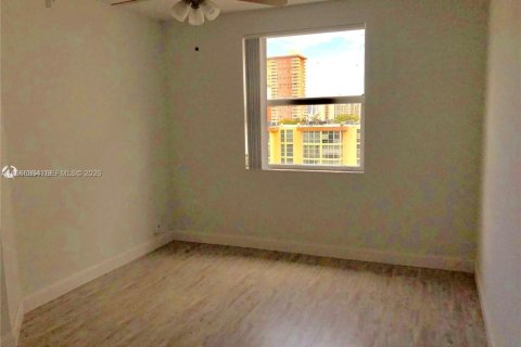 Copropriété à vendre à Sunny Isles Beach, Floride: 1 chambre, 66.43 m2 № 2189262 - photo 22