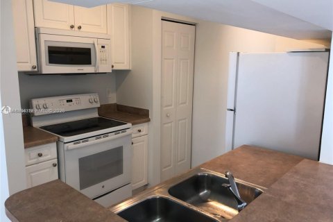 Copropriété à vendre à Sunny Isles Beach, Floride: 1 chambre, 66.43 m2 № 2189262 - photo 17