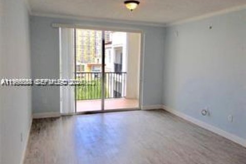 Copropriété à vendre à Sunny Isles Beach, Floride: 1 chambre, 66.43 m2 № 2189262 - photo 13